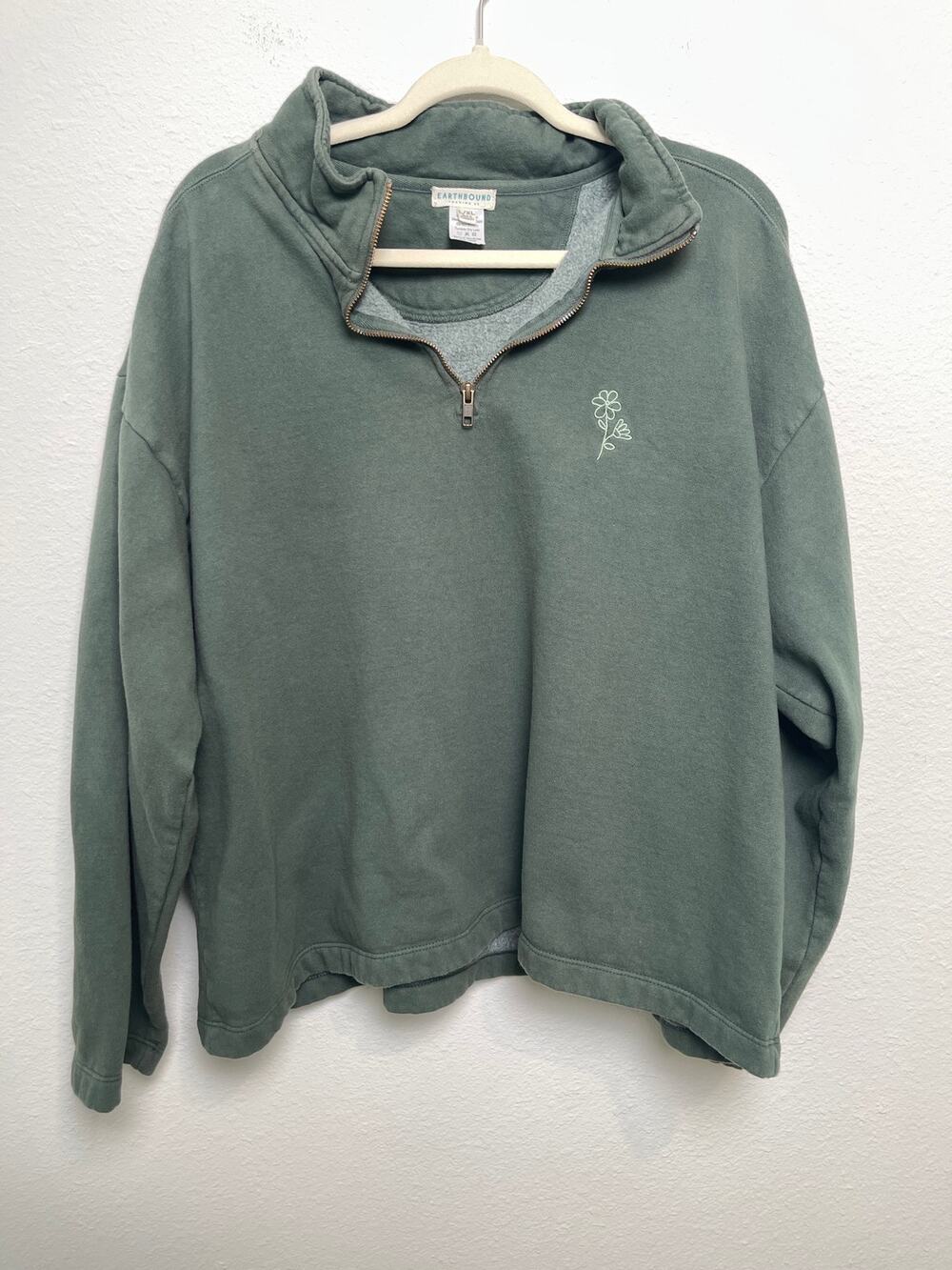 Earthbound Trading Co Green Quarter Zip Sweatshirt Floral Embroidered L XL